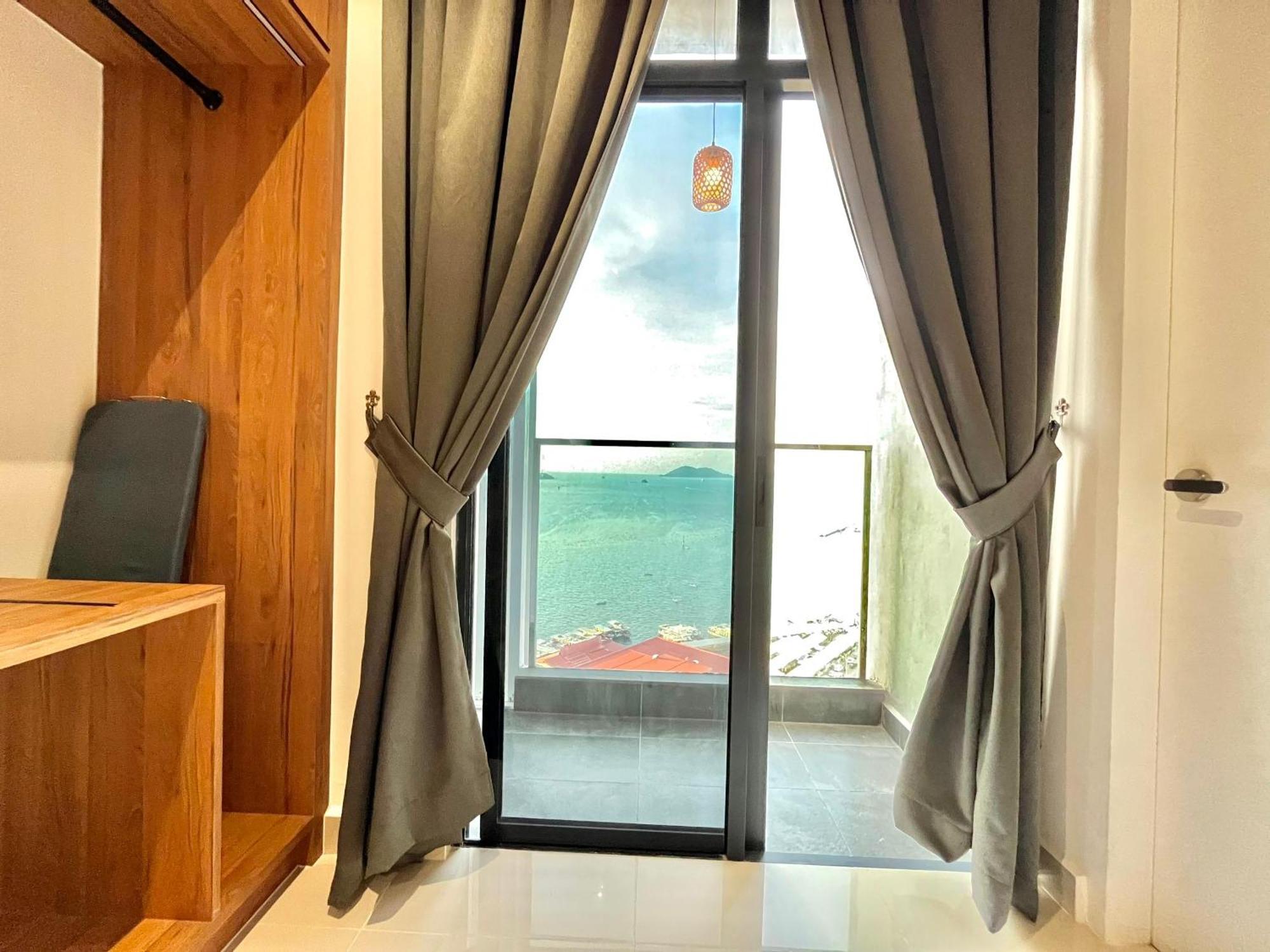 Covesign Suite, The Shore Kota Kinabalu Exterior photo