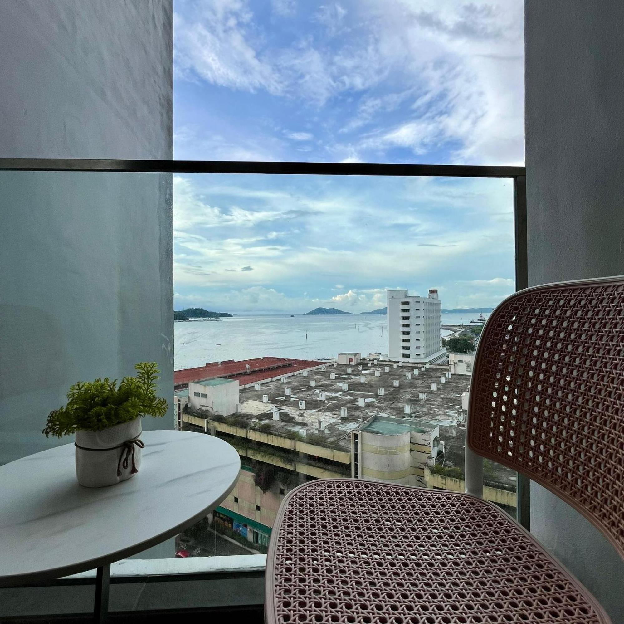 Covesign Suite, The Shore Kota Kinabalu Exterior photo